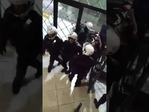 ΝΑΡ-νΚΑ: Καταδικάζουμε την επίθεση της αστυνομίας στα γραφεία της Λαϊκής Ενότητας